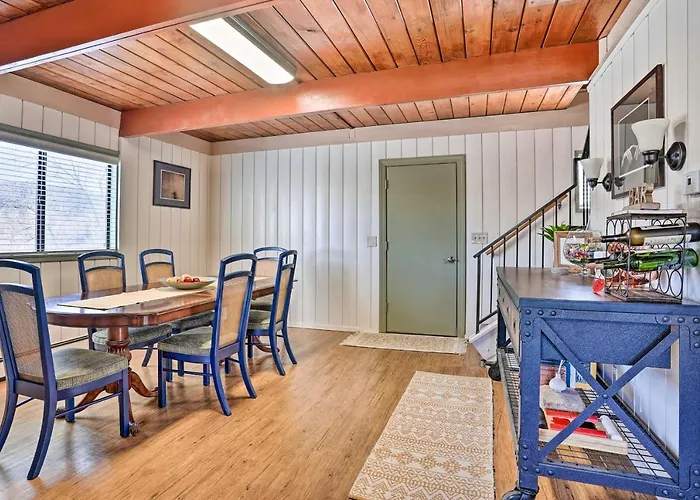 Close To Hiking & Dtwn: Mtn-view Home! *
