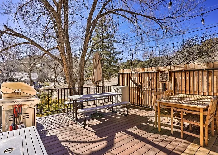 Close To Hiking & Dtwn: Mtn-view Home!