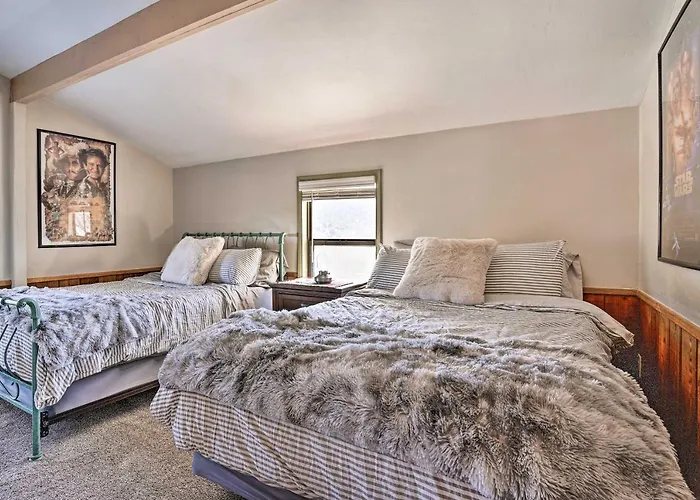 Close To Hiking & Dtwn: Mtn-view Home! Holiday home