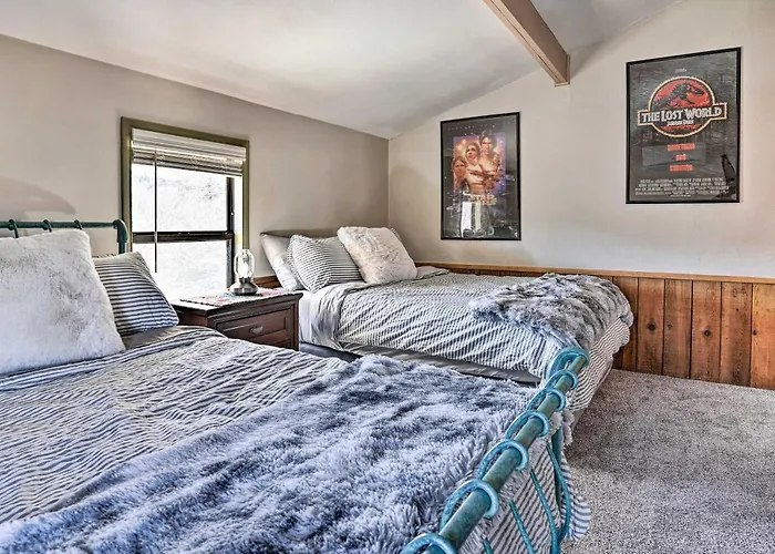 Close To Hiking & Dtwn: Mtn-view Home!